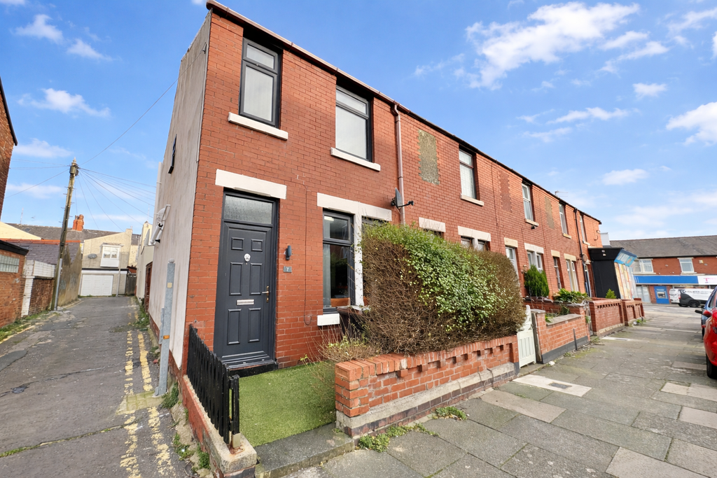 Property photo 1 of 17