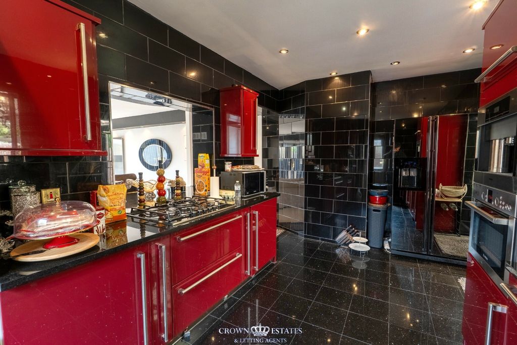 Property photo 3 of 29