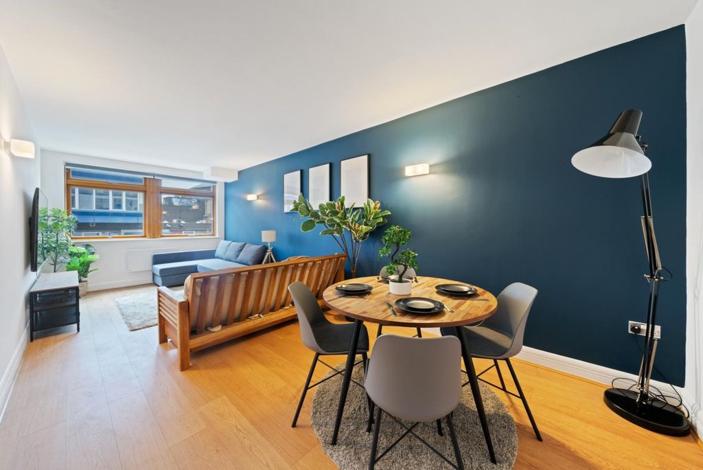 Property photo 3 of 4