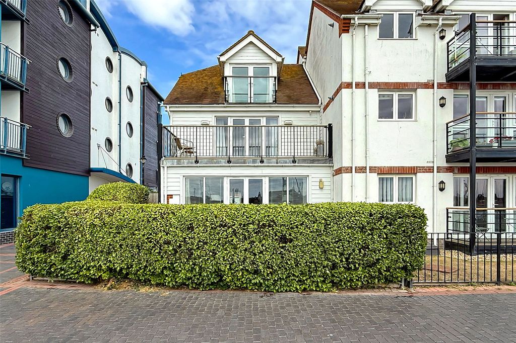 Additional image 27 of 3 bed semi-detached house for salePier Road, Littlehampton, West Sussex BN17