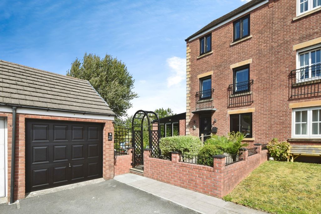 Property photo 1 of 34 Photo