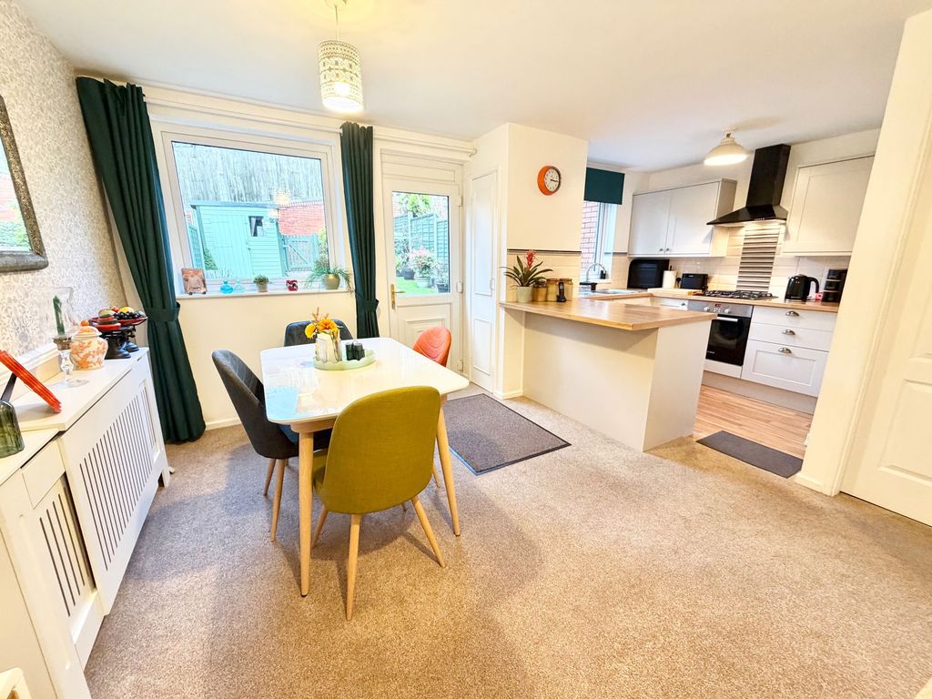 Property photo 2 of 19