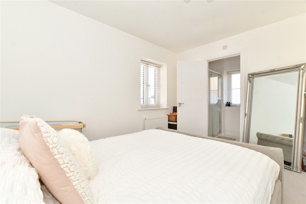 Property photo 2 of 10 Bedroom 1