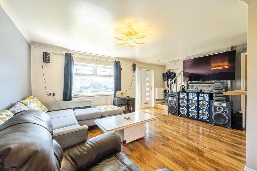 Property photo 2 of 16