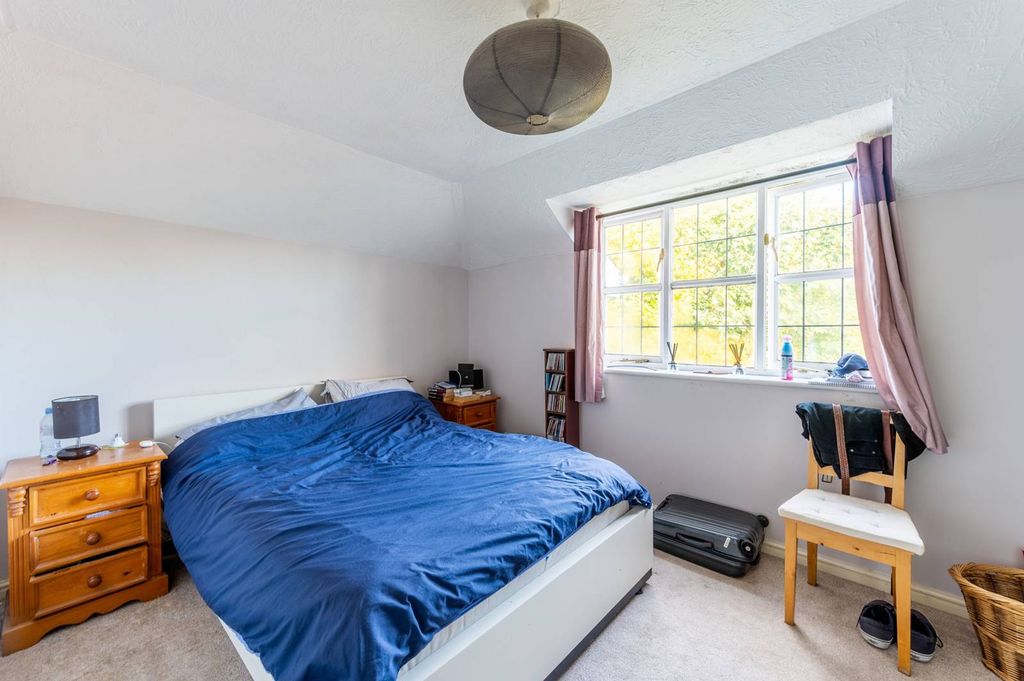 Property photo 3 of 6