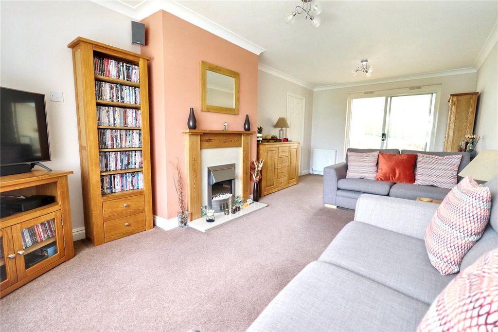 Property photo 2 of 15 Picture No. 05