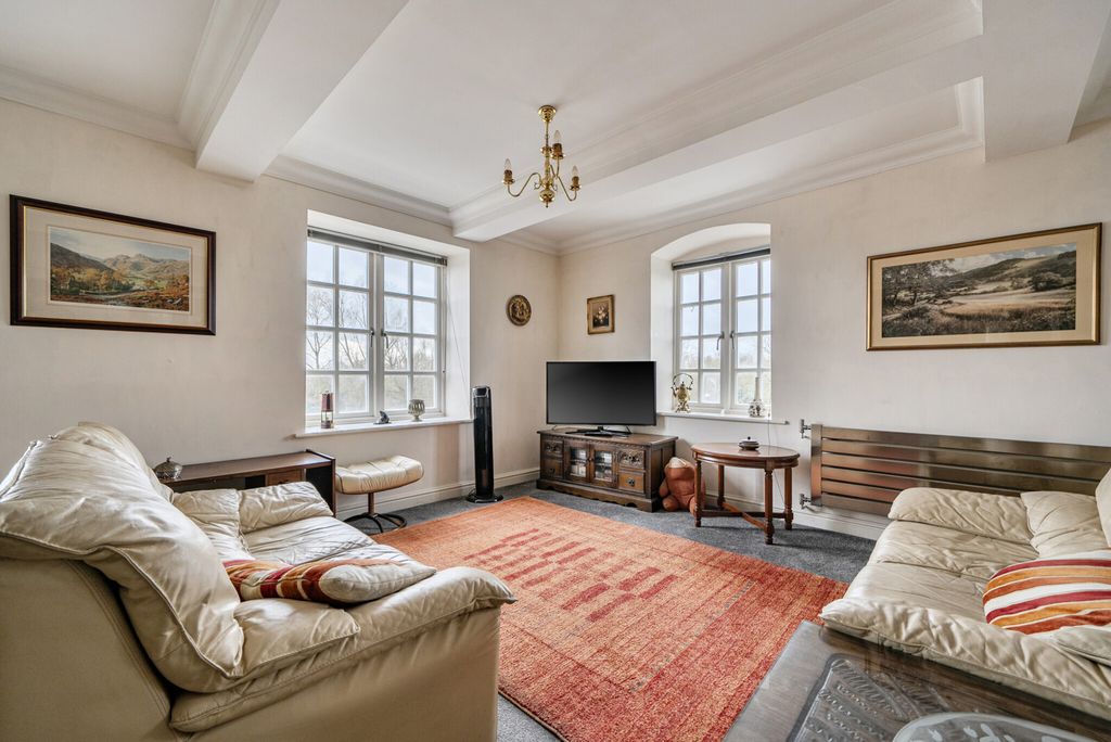 Property photo 2 of 25 1426186-15-69B81A...