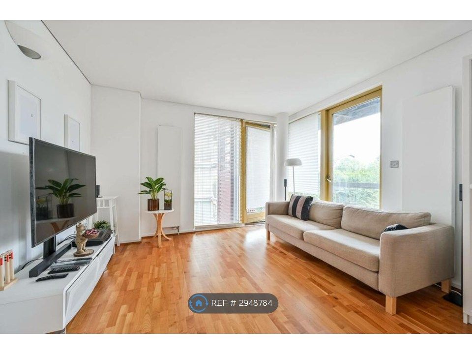 Property photo 1 of 9 Living Room