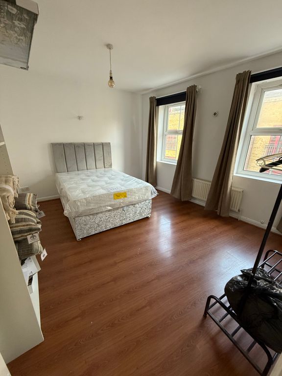 Property photo 1 of 4