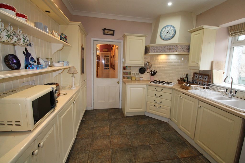 Property photo 3 of 32 Not Specified