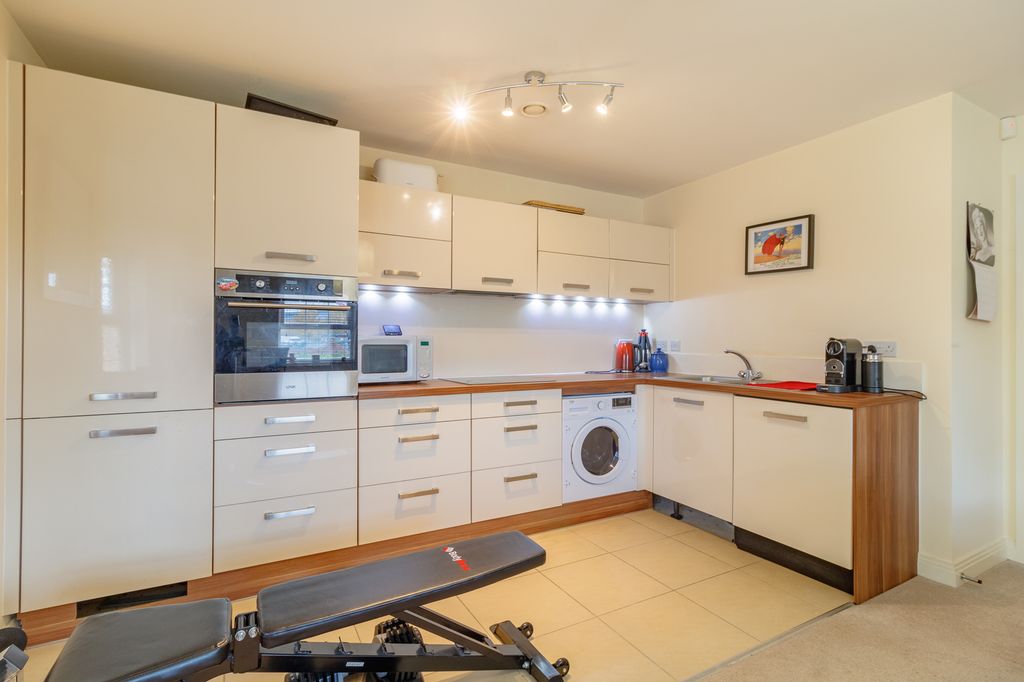 Property photo 2 of 7 Wok150307_12