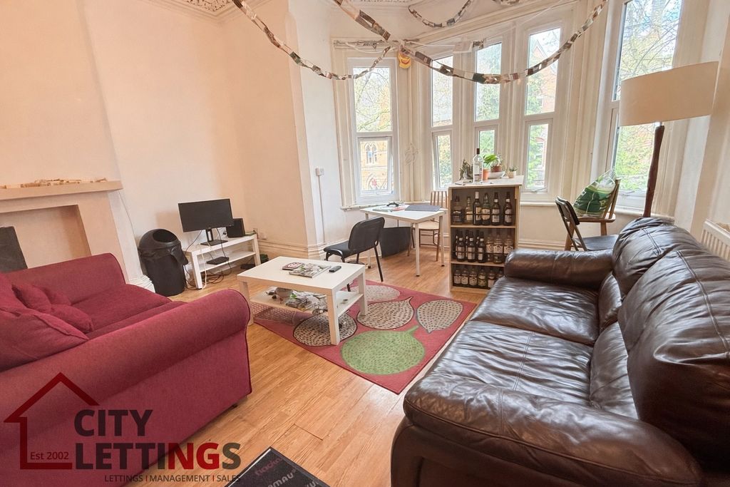Property photo 2 of 12