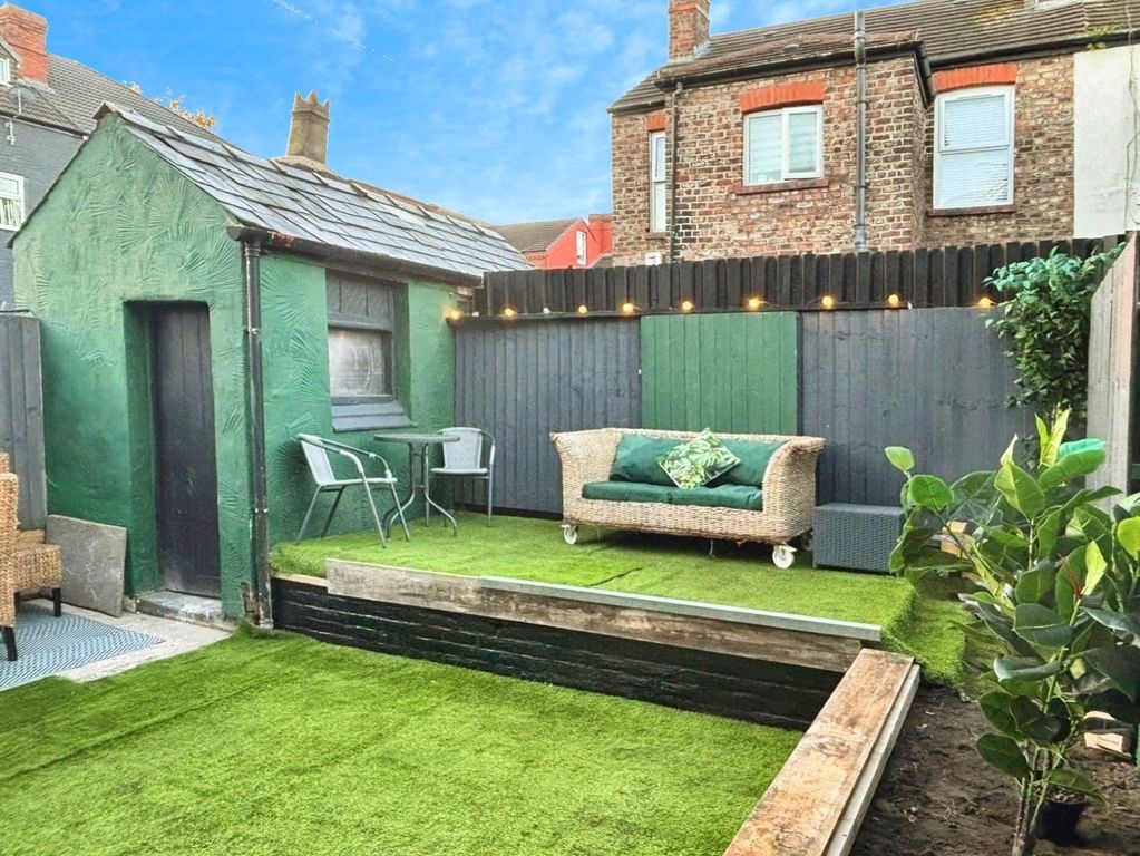 Property photo 2 of 32 Picture No. 11