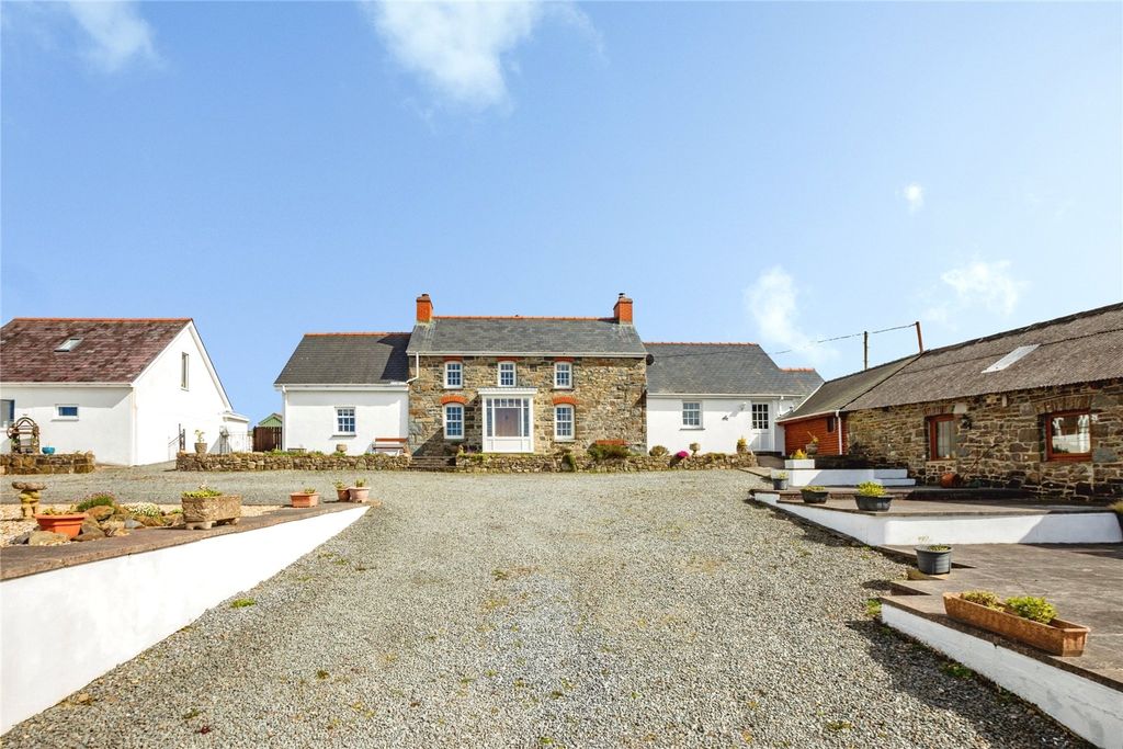 Property photo 1 of 59 Picture No. 08