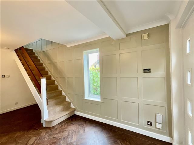 Property photo 3 of 21 Entrance Hallway
