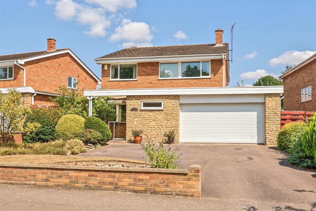 Property photo 1 of 17 1335968-1-689F258B04E10.Jpg