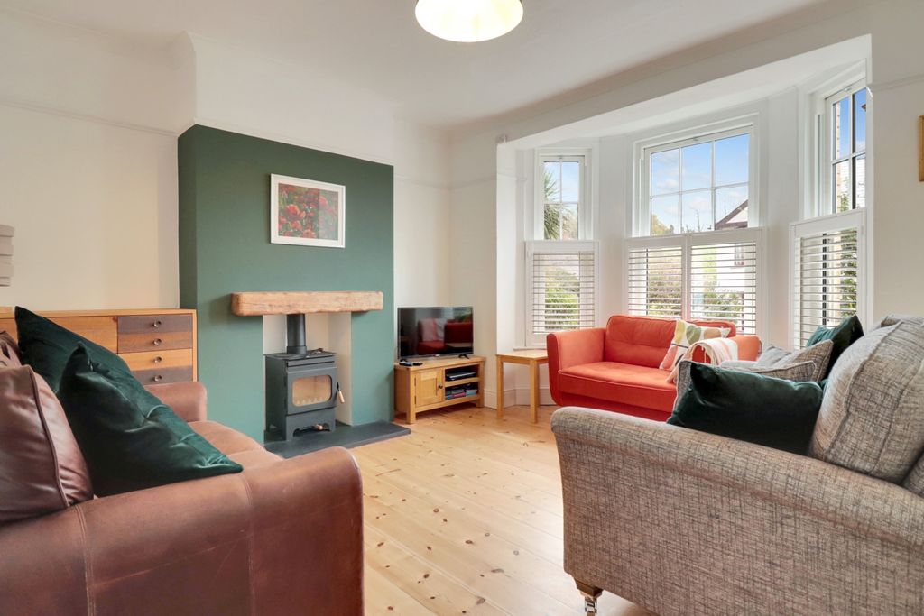 Property photo 2 of 15 Sitting Room
