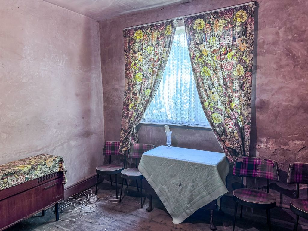 Property photo 3 of 16 Image 2