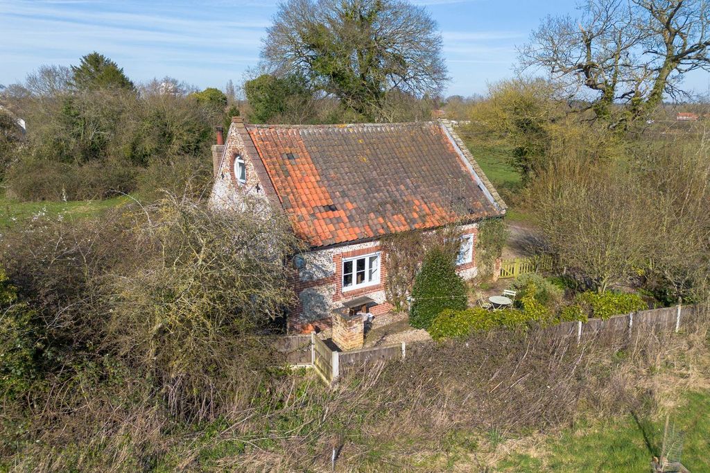 Property photo 2 of 21