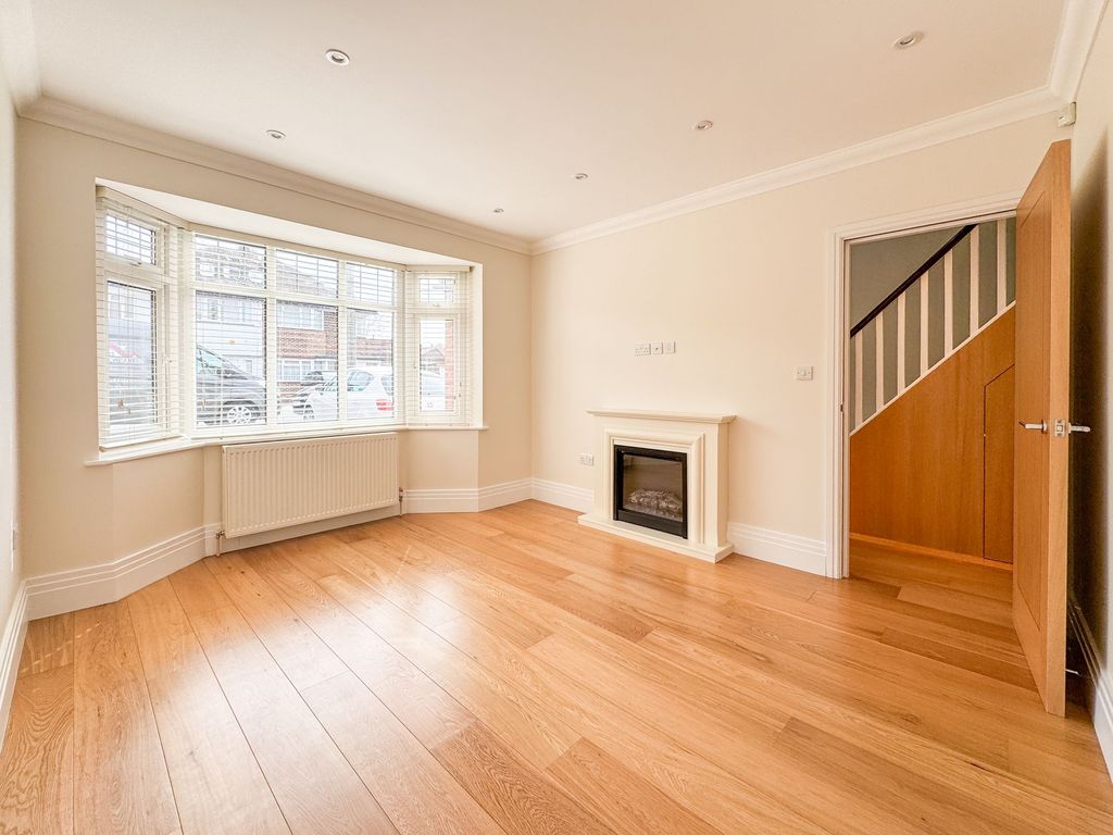 Property photo 3 of 22