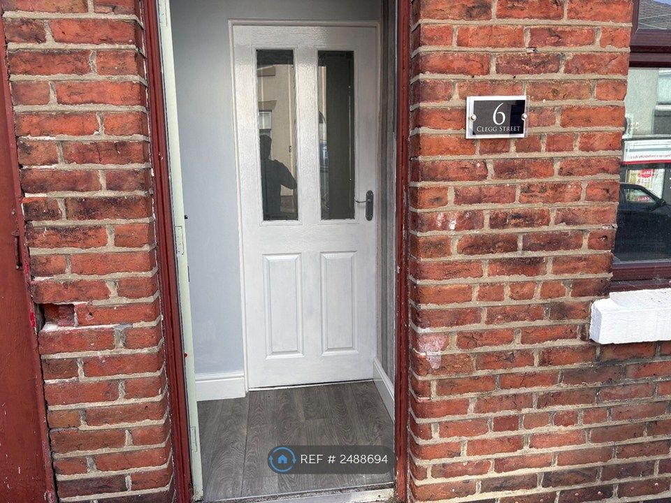 Property photo 2 of 13