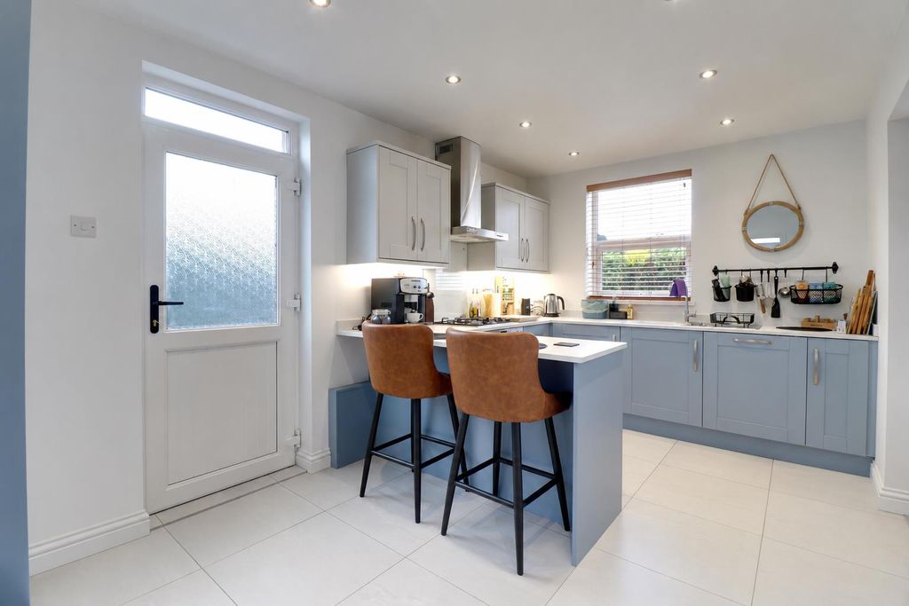 Property photo 3 of 18 Kitchen/Diner
