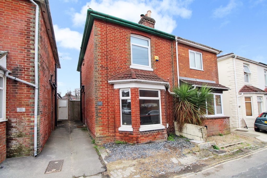 Property photo 1 of 11