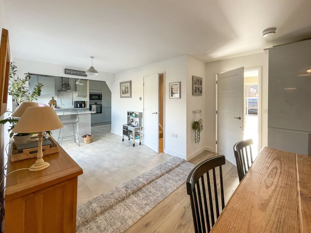 Property photo 3 of 19 Dining Room Kitchen Ewemove Chester