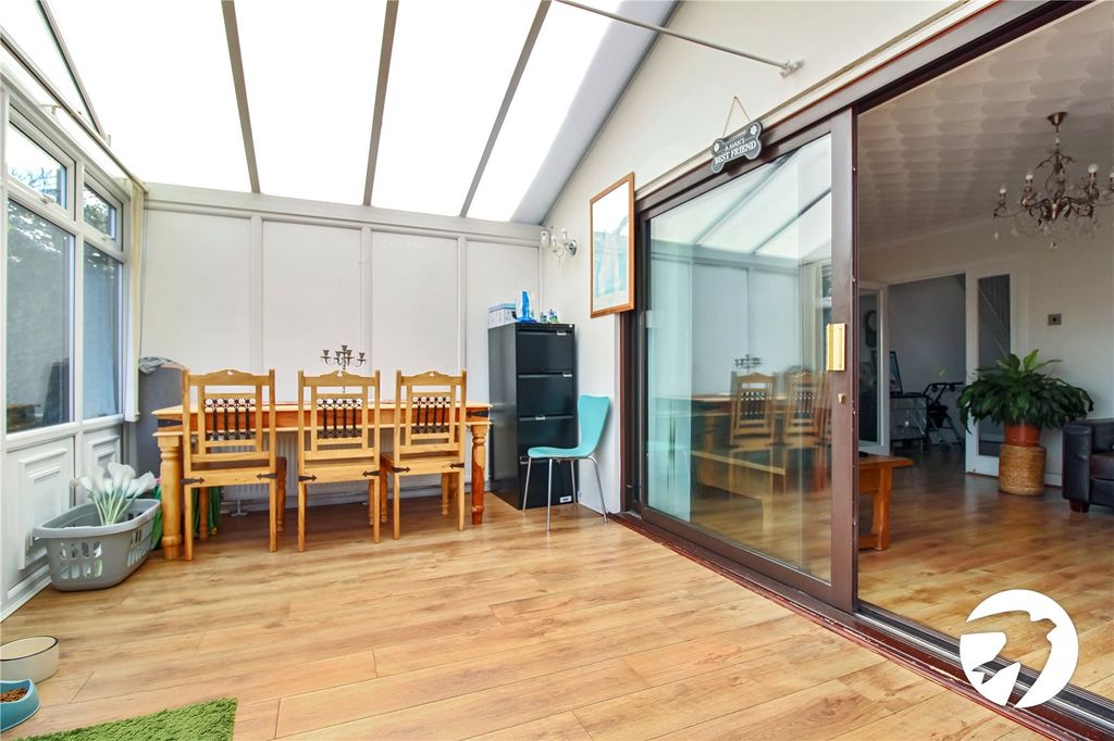 Property photo 3 of 15 Conservatory