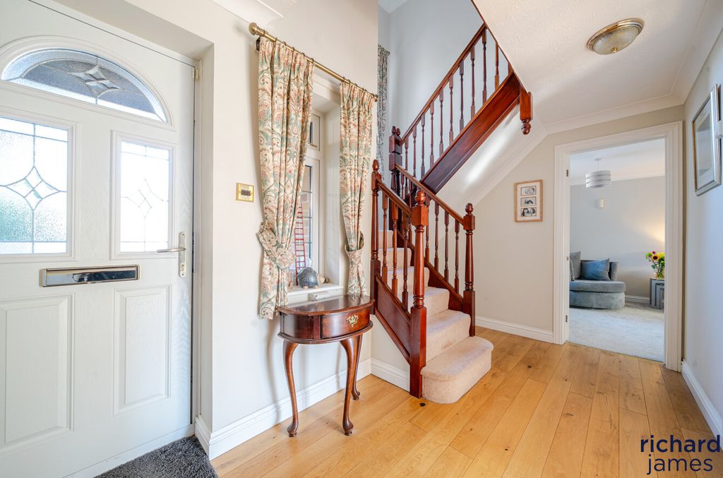 Property photo 2 of 24 94844Bc6F42840c7844113B63Ffeb8A9