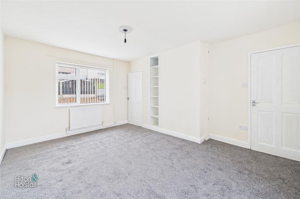 Property photo 3 of 11 Rimington Place