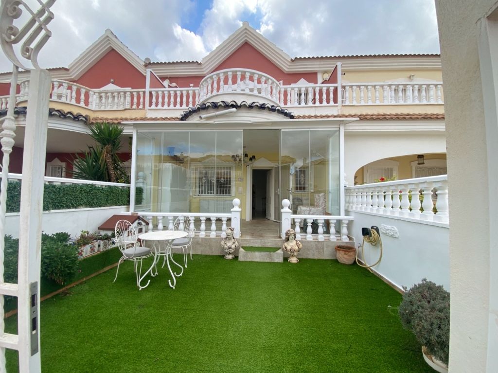 Property photo 1 of 20