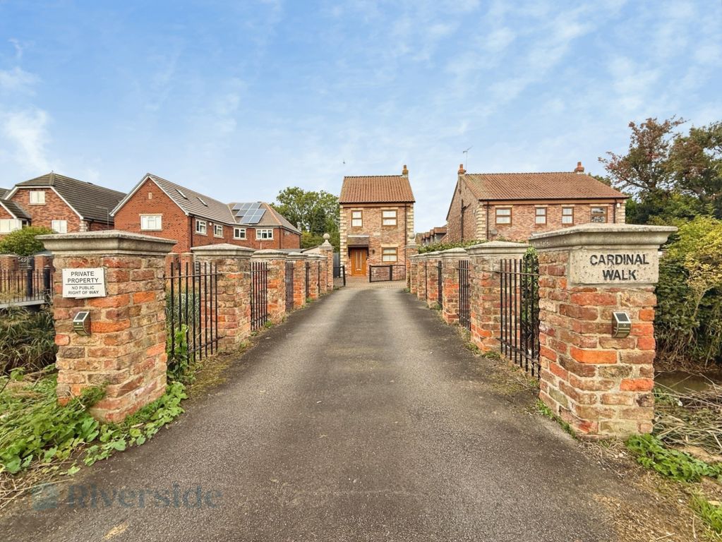 Property photo 2 of 17 Pbox-Img.Jpg