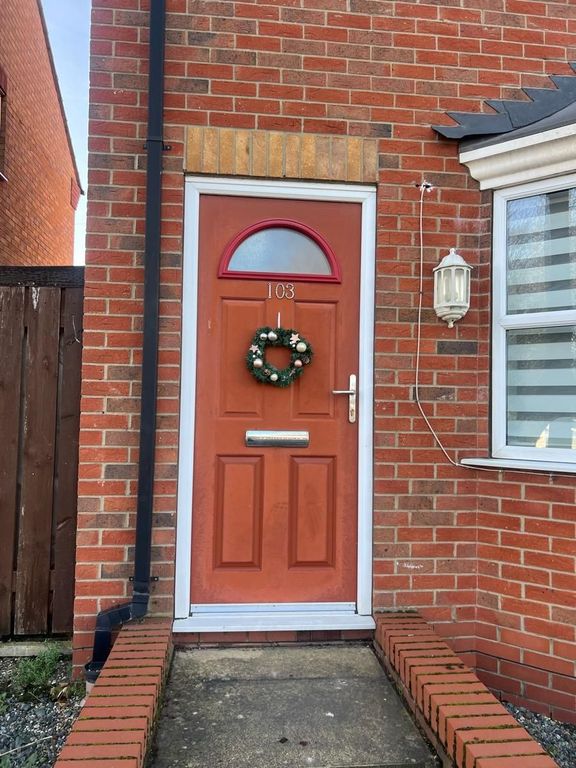 Property photo 1 of 2