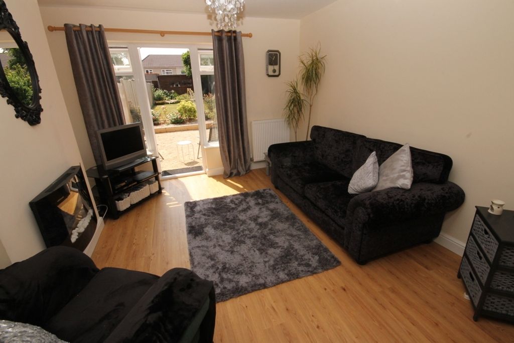 Property photo 3 of 10 Lounge