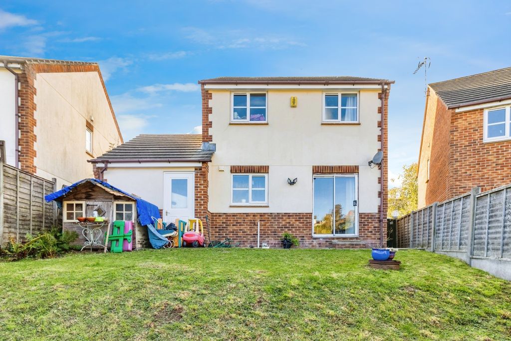 Property photo 3 of 18 Photo