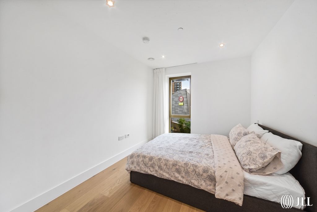 Property photo 3 of 10 Hive House