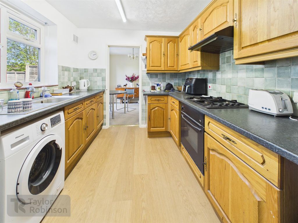 Property photo 2 of 16 Cam02600G0-Pr0717-Still016.Jpg