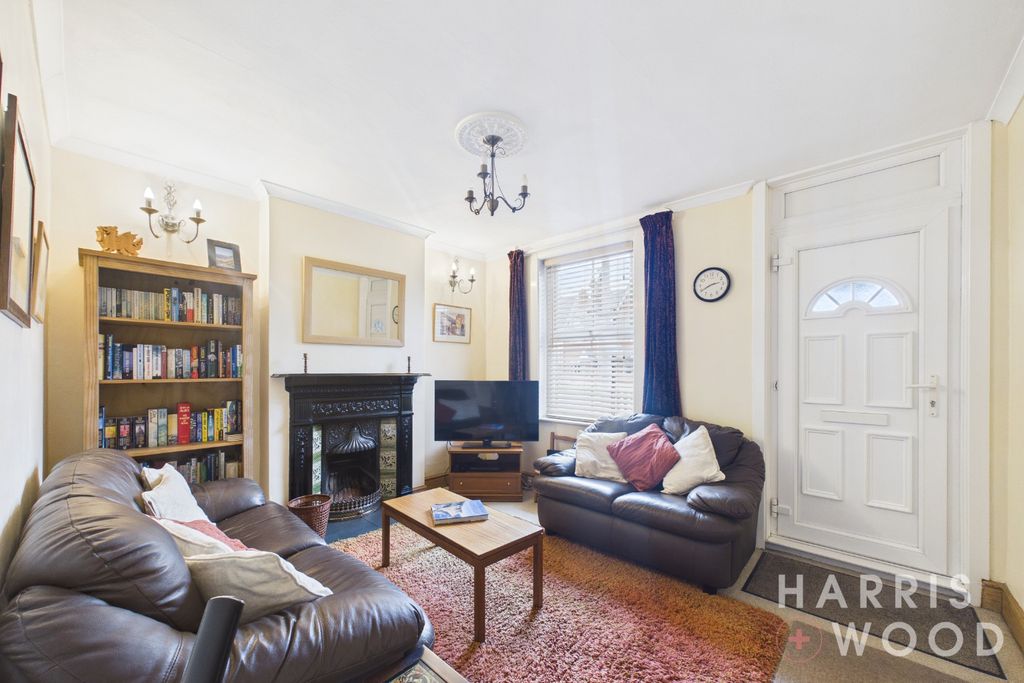 Property photo 2 of 18 5673803