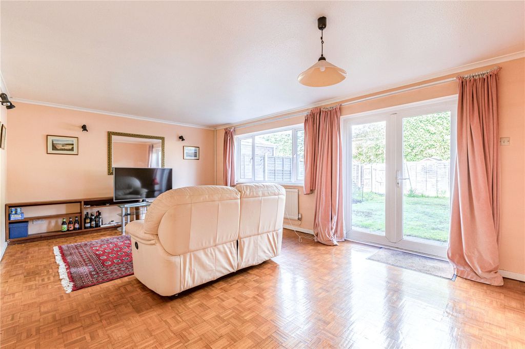 Property photo 3 of 21 Living