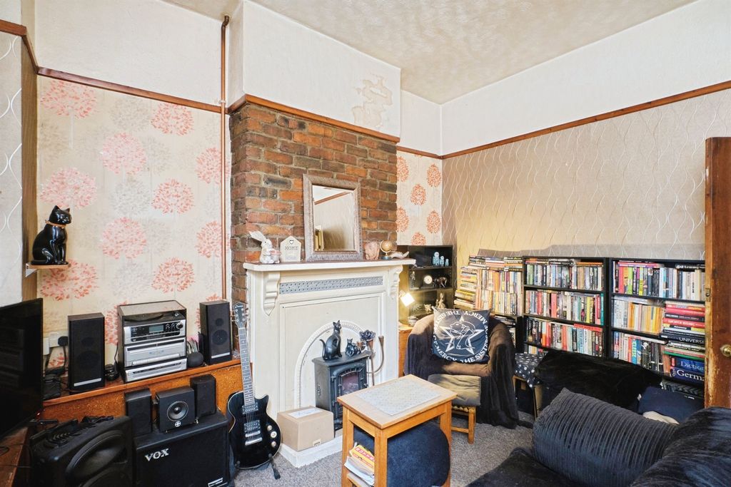 Property photo 3 of 16
