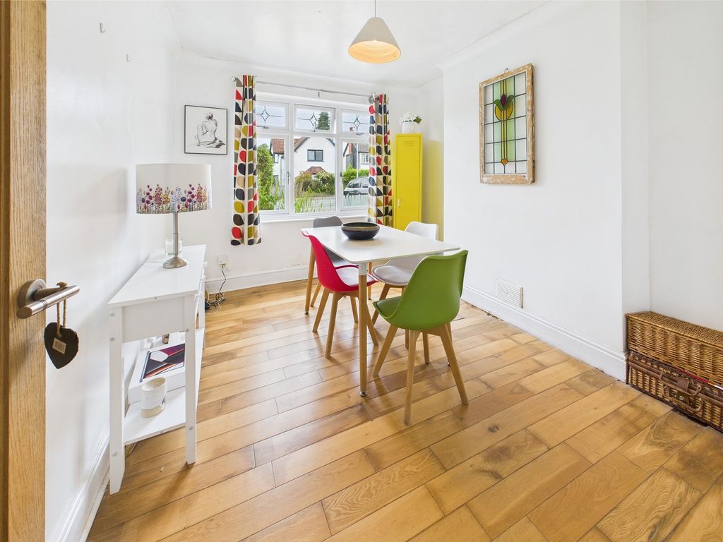 Property photo 3 of 19 Dining Room