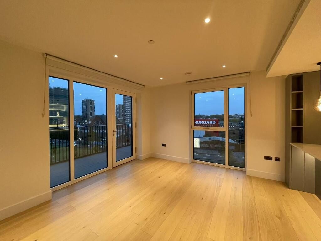 Property photo 2 of 9