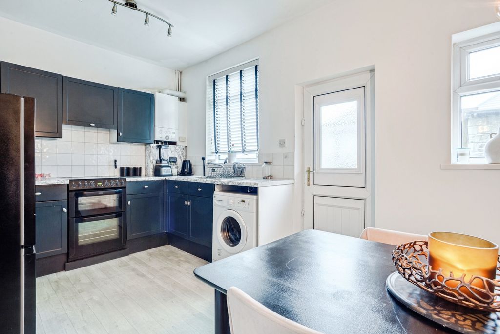 Property photo 3 of 15 Kitchen/Dining Room