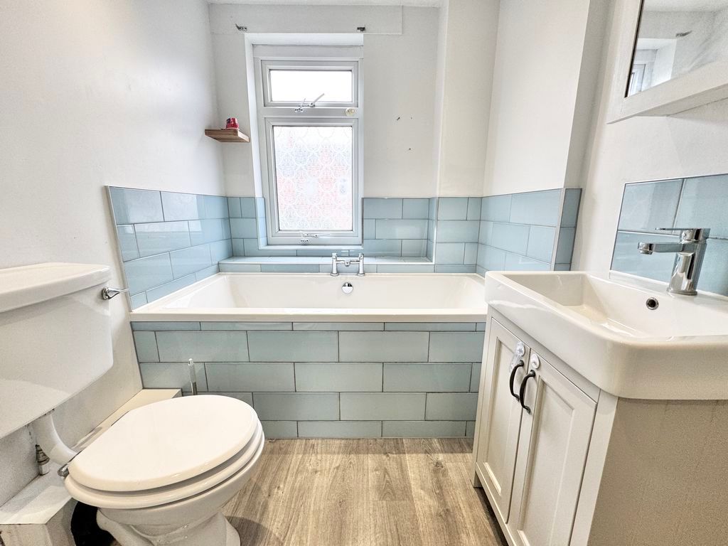 Property photo 3 of 11 Photo 3