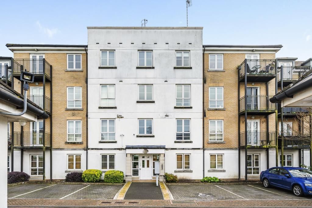 Property photo 1 of 17 External Front