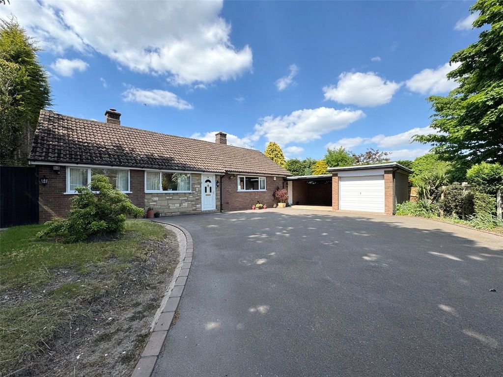Property photo 1 of 20 Frontage