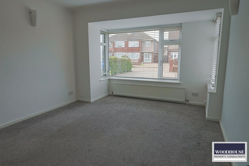 Property photo 3 of 25
