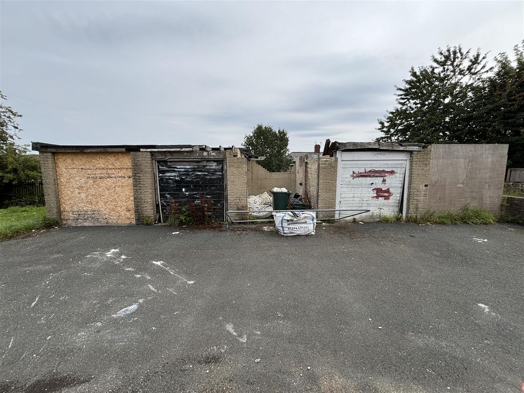 Property photo 1 of 3 The Unit