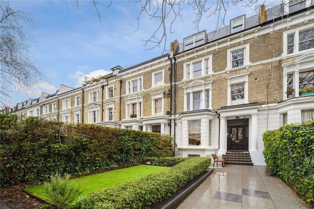 Property photo 2 of 12 Exterior